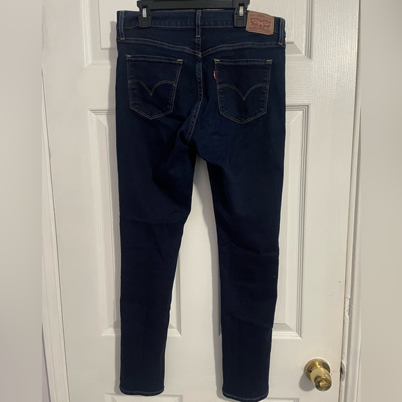 Levi Skinny Jeans - Picture 2 of 3
